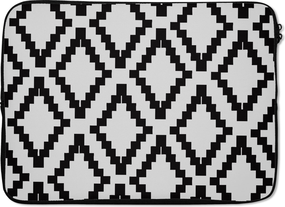 Laptophoes 14 inch - Patronen - Zwart - Wit - Luxe - Laptop sleeve - Binnenmaat 33x23 cm - Zwarte achterkant