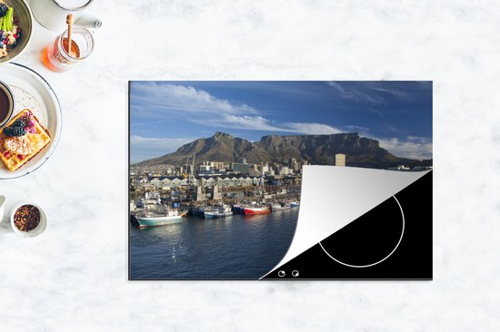 KitchenYeah® Inductie beschermer 81.2x52 cm - De prachtige haven van Kaapstad en de Tafelberg op de achtergrond - Kookplaataccessoires - Afdekplaat voor kookplaat - Inductiebeschermer - Inductiemat - Inductieplaat mat