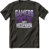 Gamers don't die T-shirt | Paars | Gaming kleding | Grappig game verjaardag cadeau shirt Heren – Dames – Unisex | - Donker Grijs - S