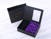 Valentijn Paarse Rozen Giftbox - Ketting met "I Love You" - in 100 talen - 12x paarse zeeprozen  - Valentijn - Moederdag - Cosmos & Co.