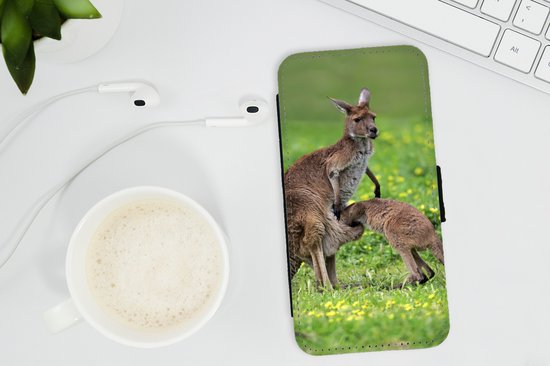 Bookcase pour iPhone 11 Pro Bookcase - Kangourou - Fleurs - Jeune - Avec poches - Étui portefeuille avec fermeture magnétique
