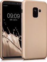 kwmobile telefoonhoesje geschikt voor Samsung Galaxy A8 (2018) - Hoesje voor smartphone - Back cover in metallic goud