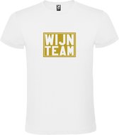 Wit T shirt met print van " Wijn Team " print Goud size XL