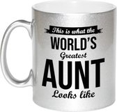 This is what the worlds greatest aunt looks like cadeau koffiemok / theebeker - zilverkleurig - 330 ml - verjaardag / bedankje