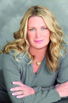 Kristin Hannah Kristin Hannah