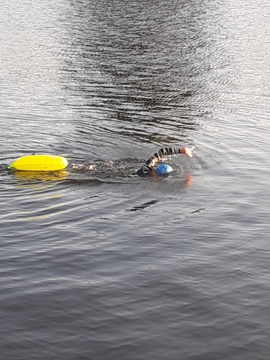 Audacity Premium Safe Swimmer Zwemboei - Geschikt Voor Veilig Openwaterzwemmen - Inclusief Drybag Opbergzak - Kunststof - Geel - VITALIC