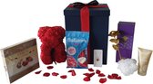 Cadeau Pakket Romantisch- GreatGift - Romantisch Cadeau - Liefdes Cadeau - Verjaardag -  Rozen Beer - Gouden Roos - Trouwen - Valentijn - Liefde - Cadeau Box Met Verschillende Spullen