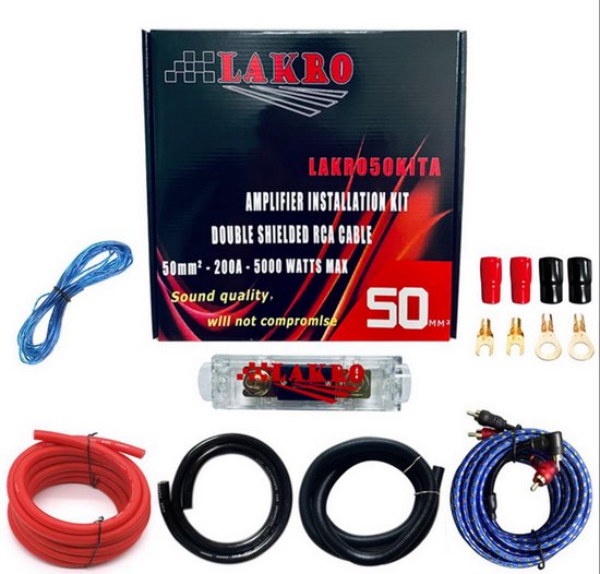 LAKRO 50KITA Amplifier Installation Kit: zwarte doos met rode vlammen, 5m rode stroomkabel, 1m zwarte massakabel, 1.8m split loom tubing, blauwe audiokabel, blauwe control kabel, zekeringhouder, rode, zwarte en oranje aansluitklemmen.