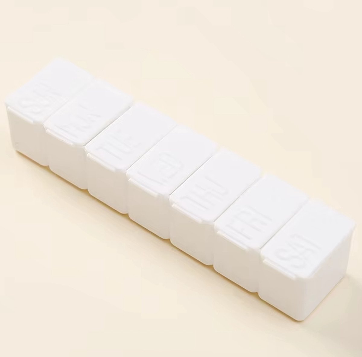 Actie4you® - Pillendoos 7 Dagen - Medicijn doosje - Pillendoosje - Pil Box - 1 Week - Met Dagindeling – Wit