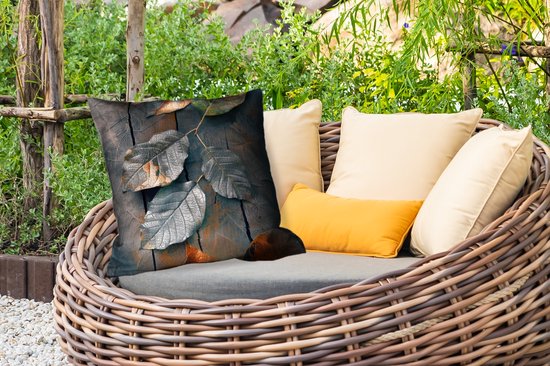 Sierkussen Buiten - Bladeren - Herfst - Grijs - Natuur - 60x60 cm - Weerbestendig