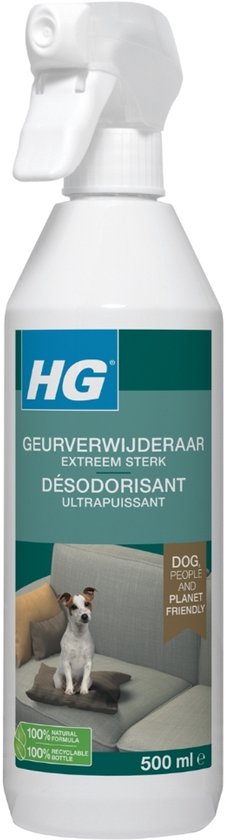 Witte spuitfles met groen etiket: HG geurverwijderaar extreem sterk, désodorisant ultrapuissant. Hond op de bank.