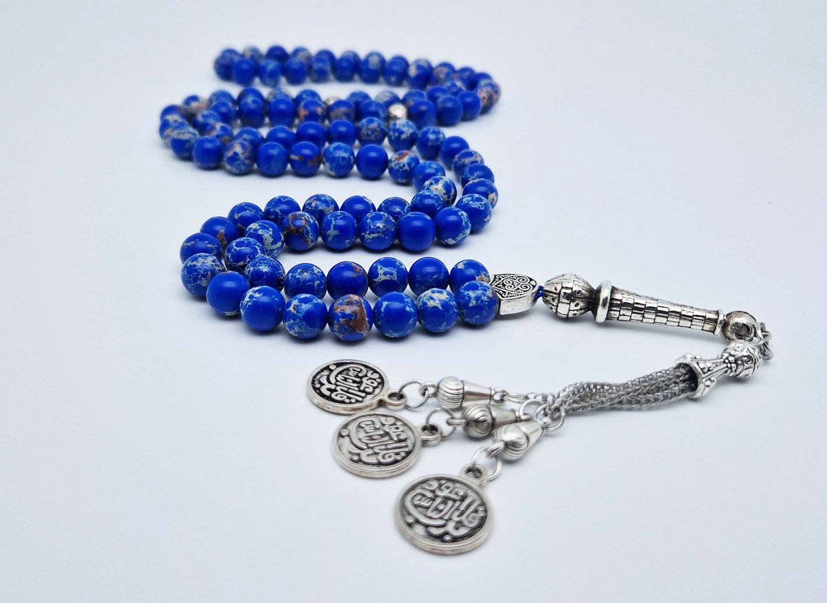 Handgemaakte tesbih "Tasbih" natuursteen " Lapis Lazuli" - Aantal kralen 99 - Diameter kralen 8MM - met metaal tassel "Qul aeuidh biallah" - Een mooi cadeau-idee