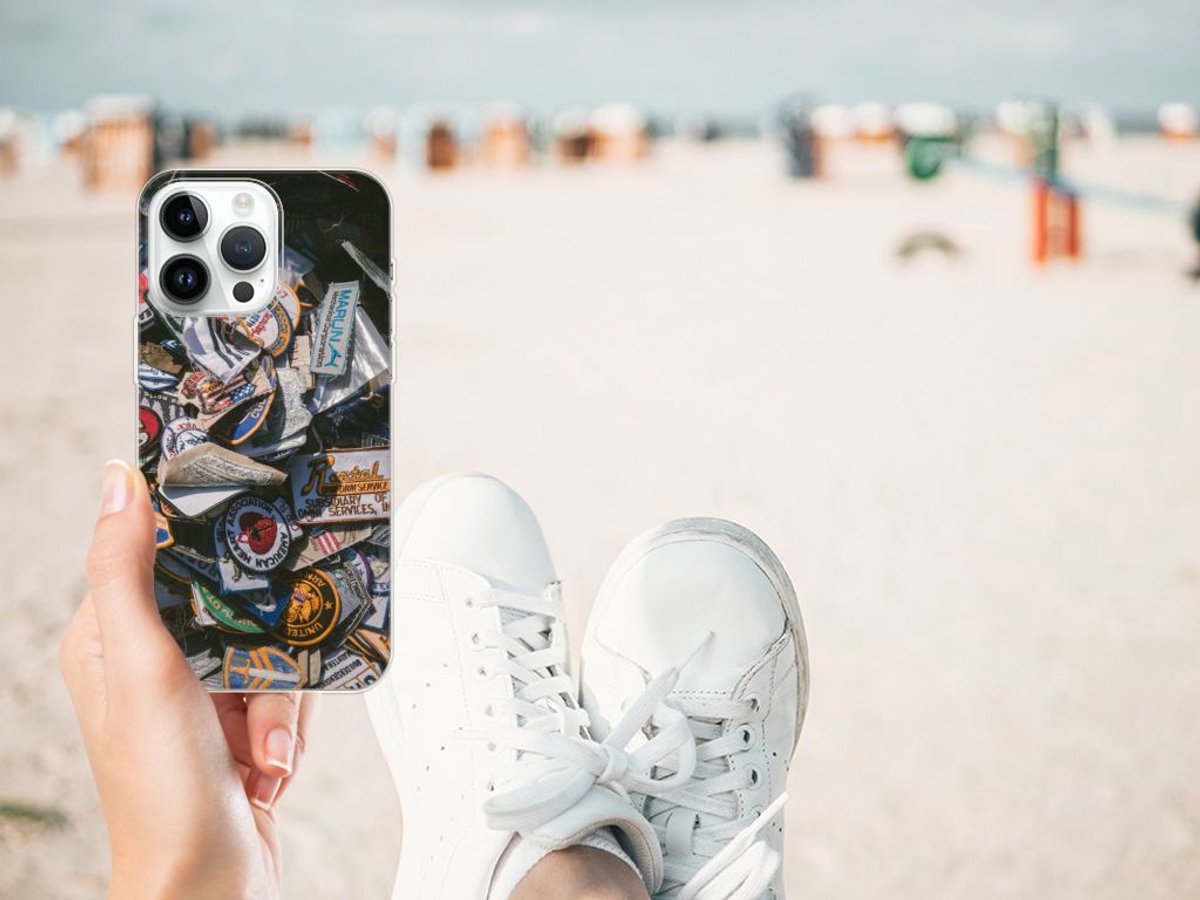 iPhone 14 Pro Max Siliconen Hoesje met foto Badges