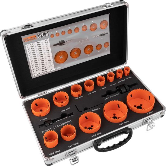 Open zilverkleurige koffer met een set oranje bi-metalen HSS gatzagen, arbors en een maattabel op de deksel.