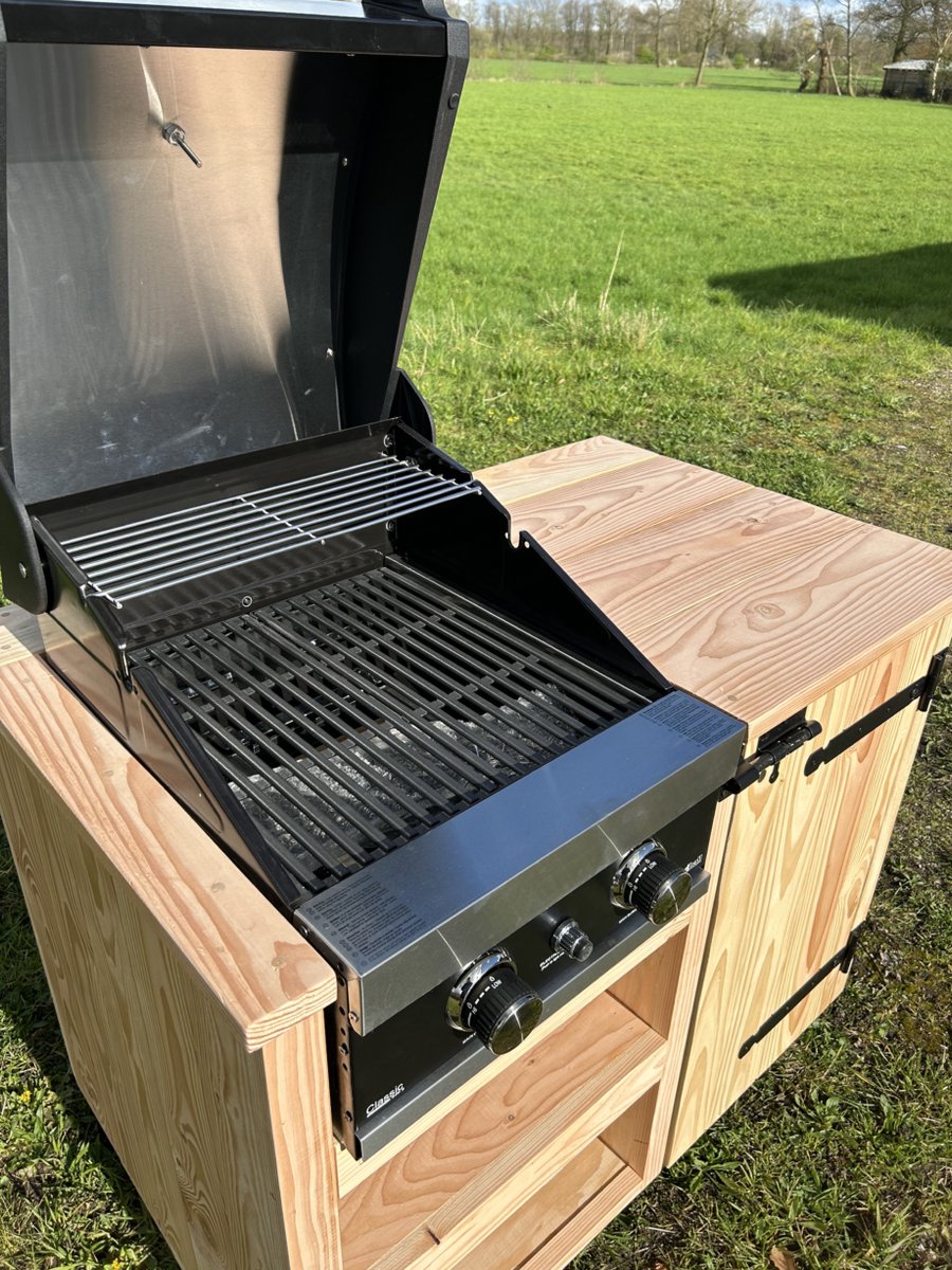 Buitenkeuken met Grandhall G2 - Douglas hout
