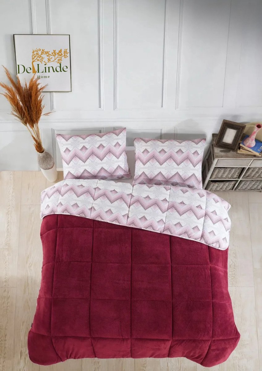 Dekbed zonder overtrek - Inclusief Kussenslopen - Bordeaux - 200x200 cm - Tweepersoons - 2 in 1 Dekbed - Teddy - Zacht & Hypoallergeen - 4 Seizoenen - Dubbelzijdig - Wasbaar - Ultra Soft - De Linde Home