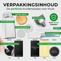 De inhoud van de verpakking: glazen kruidenpotjes, bamboedeksels, RVS trechter, doseerdoppen, stickers en krijtstift.