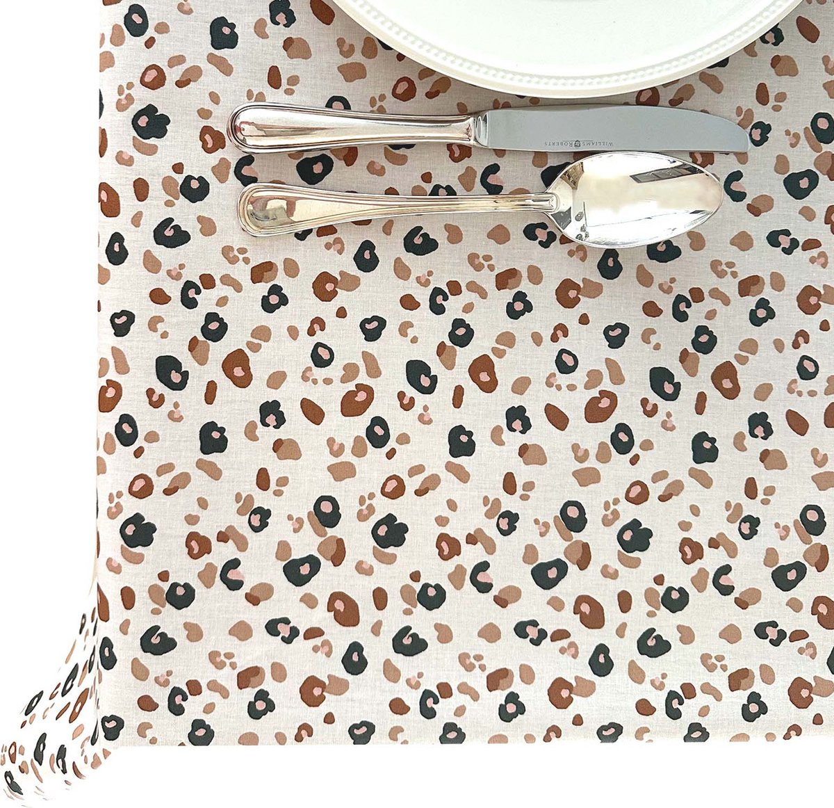 BINK Bedding Tafelkleed - Tafelzeil Leopard - Acryl gecoat Katoen 250 x 145 cm - afneembaar - wasbaar - feest - feestdecoratie - kinderfeestje - verjaardag - buiten eten - panterprint - dierenprint