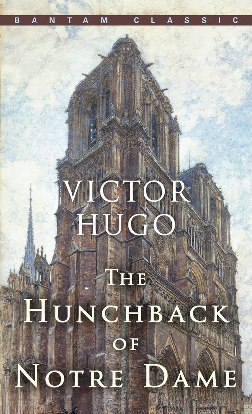Boekhoes met de gotische kathedraal van Notre-Dame op de voorgrond en de titel 'The Hunchback of Notre Dame' van Victor Hugo.