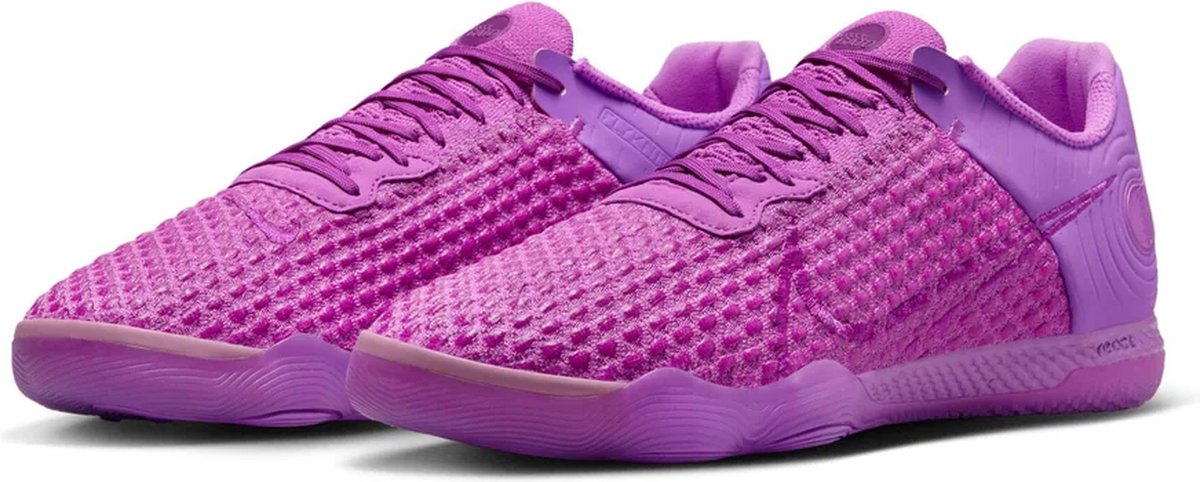 Futsal zaalvoetbalschoenen Nike React Gato IC in fuchsia, maat 40, met ademend bovenwerk en rubberen zool.