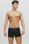 Zwarte boxershorts van JACK & JONES met witte merknaam op de elastische tailleband.