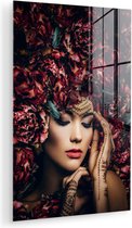 Glasschilderij vrouw - Bloemen - Rood - Sieraden - Henna - Foto op glas - Wanddecoratie glas - 40x60 cm - Schilderij glas - Slaapkamer - Woondecoratie