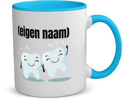 Akyol - 2 tanden koffiemok - theemok - blauw - Tandarts - mondhygienist - met eigen naam - leuk cadeau voor iemand die tandarts is - cadeau - kado - 350 ML inhoud