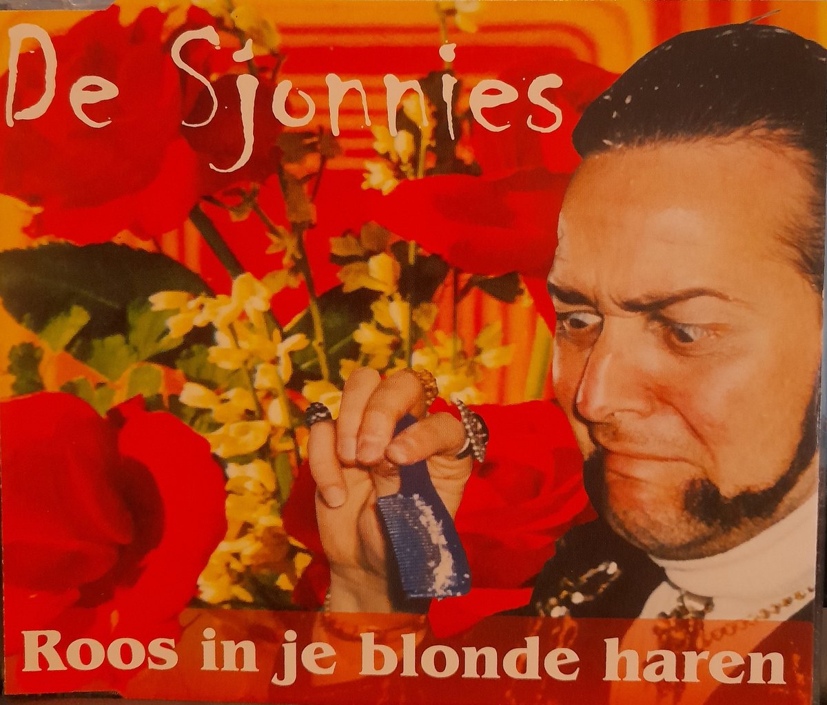 Roos In Je Blonde Haren