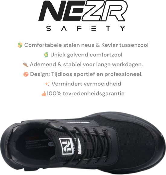 Zwarte werksneaker van bovenaf gezien, met veters en het 'NEZR SAFETY' logo. Tekst op de afbeelding vermeldt: 'Comfortabele stalen neus & Kevlar tussen zool', 'Ademend & stabiel', 'Tijdloos sportief en professioneel'.