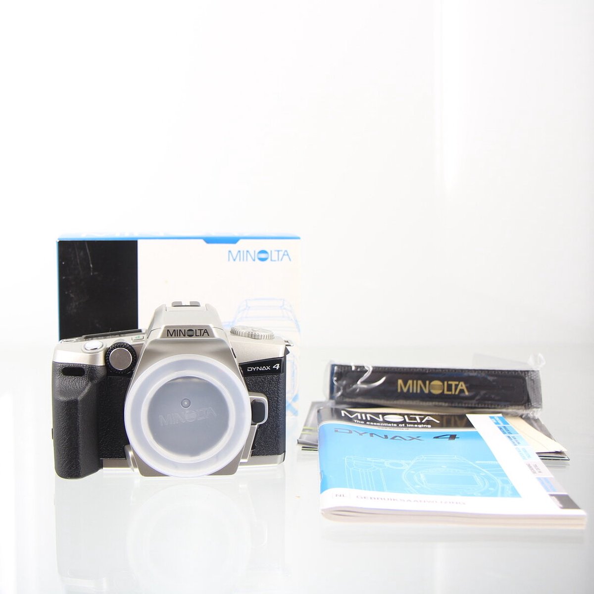Nieuw (oude stock) Minolta Dynax 4 body analoge camera