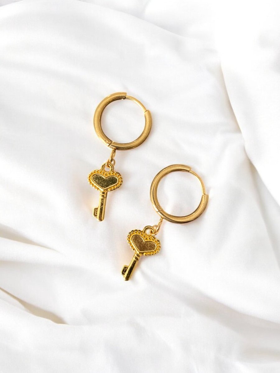 Hiden - Sieraad Oorbellen - Oorknopjes - Oorringen - Sieraden - Moederdag Cadeau - Oorbellen - Mode - Love keys