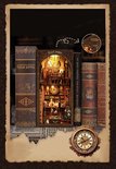 Miniatuur winkelinterieur 'Royal Seamer' naast boeken, met personeel aan de toonbank en een klok.