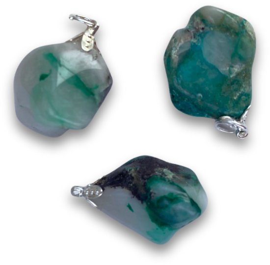 Dioptaas en kwarts edelsteenhanger