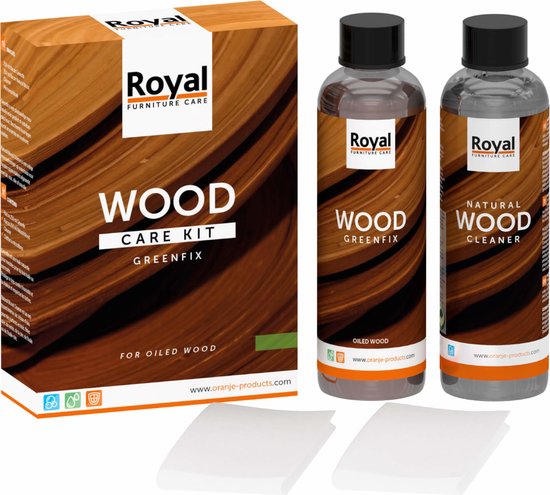 Royal Furniture Care Wood Care Kit Greenfix met natuurlijke houtreiniger en twee poetsdoeken.
