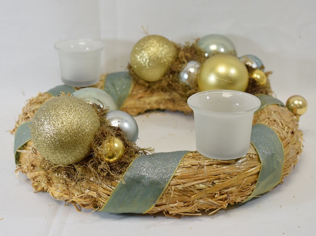 ZoeZo Design - krans - riet - Ø 30 cm - ligkrans - kerstkrans - tafelkrans - met 2 waxinelichtjeshouders - mint - lichtblauw - goud - bruin - kerststukje