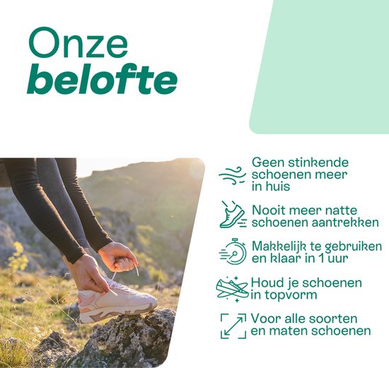 Een vrouw strikt haar roze sneakers in een bergachtige omgeving. De tekst beschrijft de voordelen.