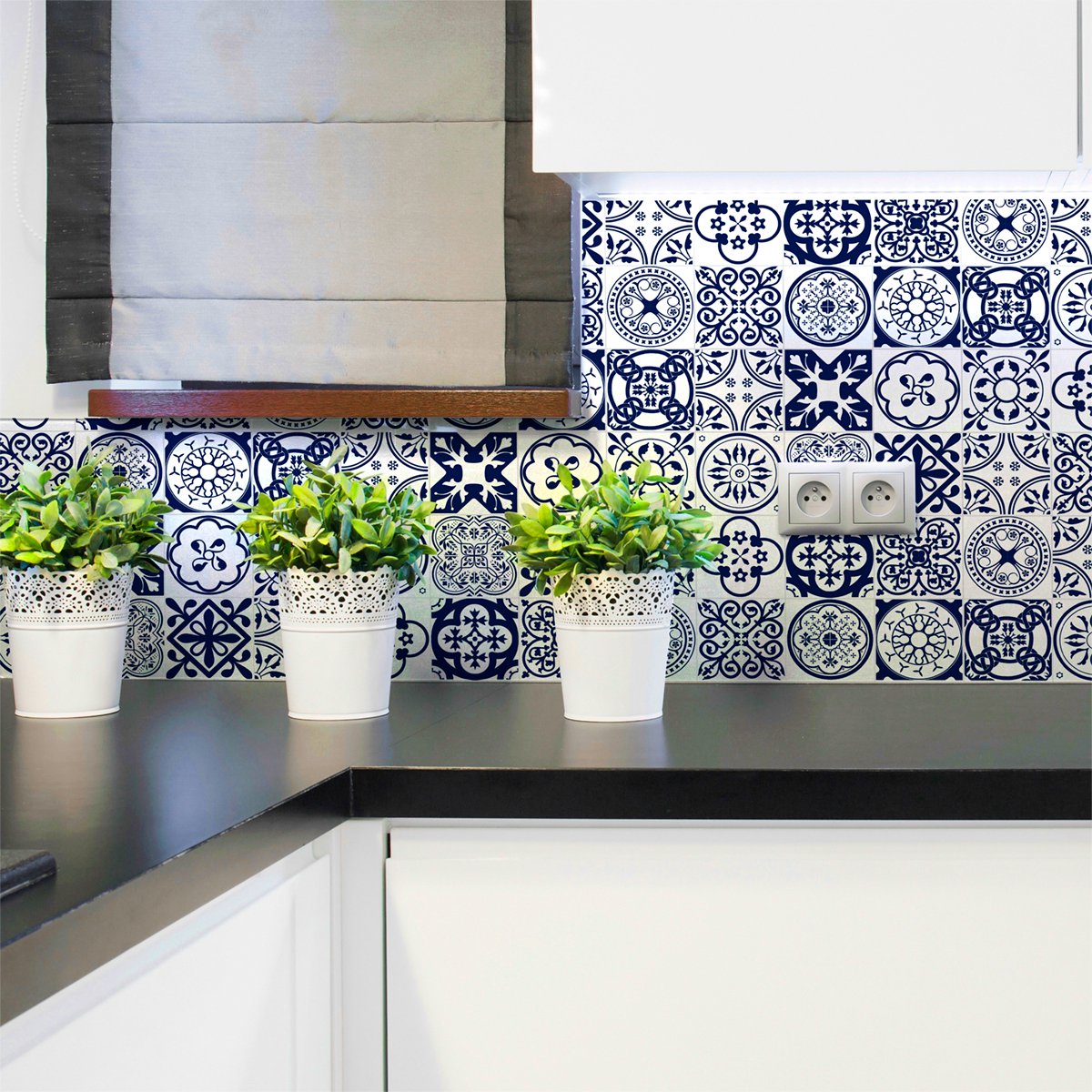 Ambiance Sticker Zelfklevende tegelmuurstickers voor keuken en badkamer - 16 blauwe tegelstickers met bloemenmotief - 16 stickers van 10x10 cm Multi color