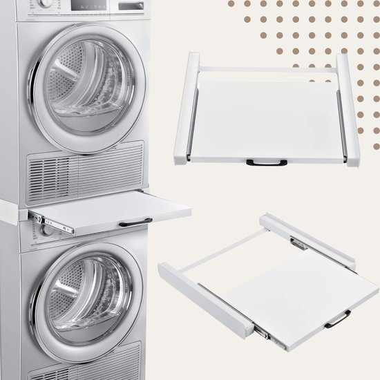 Wit wasmachine stapelkit met uitschuifbare plank, naast een opgestapelde wasmachine en droger.