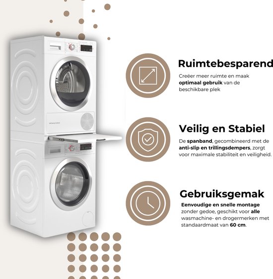 Opgestapelde wasmachine en droger met een witte stapelkit schuifplank.