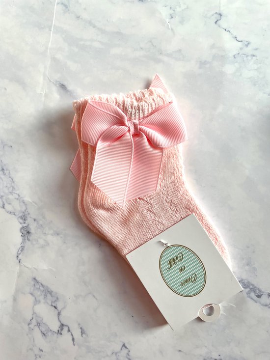 Omer en Odille - katoenen opengewerkte enkelsok met grosgrain strik - zomer - baby roze - 0-6 maanden