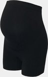Zwart, naadloos, bodyfashion short voor zwangere buik, van de zijkant.