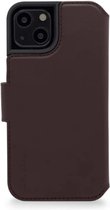 DECODED Wallet Case - iPhone 14 Plus - Hoesje met Pasjeshouder - Hoogwaardig Europees Leer - Magnetische Technologie van Apple - Bruin