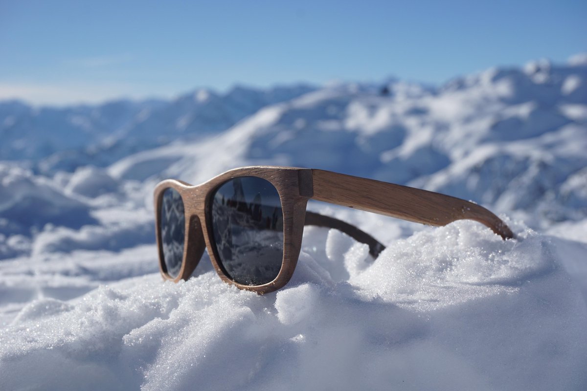 Lunettes de soleil en bois de noyer avec monture grise Verres Bleu