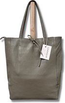 Lundholm tas dames schoudertas olijf groen - shopper dames met rits - shopper dames leer - zeer soepel leer - cadeau voor vrouw vrouwen cadeautjes tip | Lundholm Odense serie