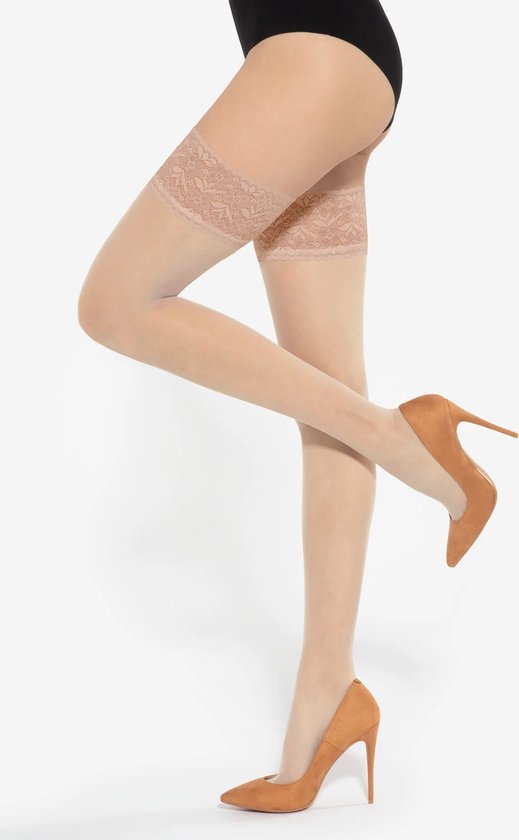 Gatta Michelle Bas Bas mat naturel avec large dentelle 20 deniers, taille M/L (3/4)