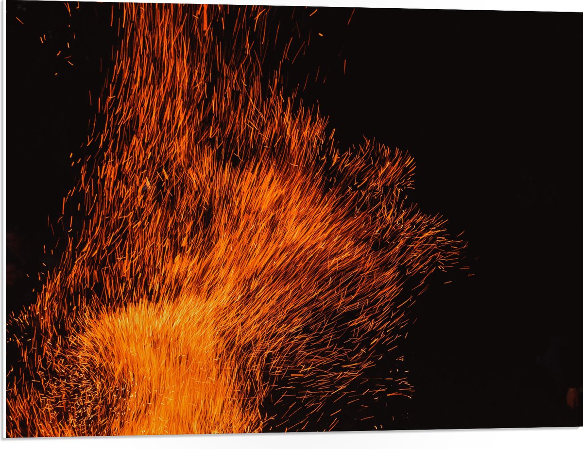 PVC Schuimplaat - Oranje Spetters van Vuurkorf - 80x60 cm Foto op PVC Schuimplaat (Met Oph