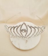 Mooie Tiara Kroon bruid| prinses kroon |haaraccessoire met steentjes| luxe diadeem| Kroon glanzend | Bruiloft| Examenfeest| Verjaardagfeest| Kerst Gala
