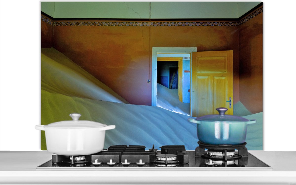 Spatscherm keuken 100x65 cm - Kookplaat achterwand Zand - Woestijn - Deur - Architectuur - Muurbeschermer - Spatwand fornuis - Hoogwaardig aluminium