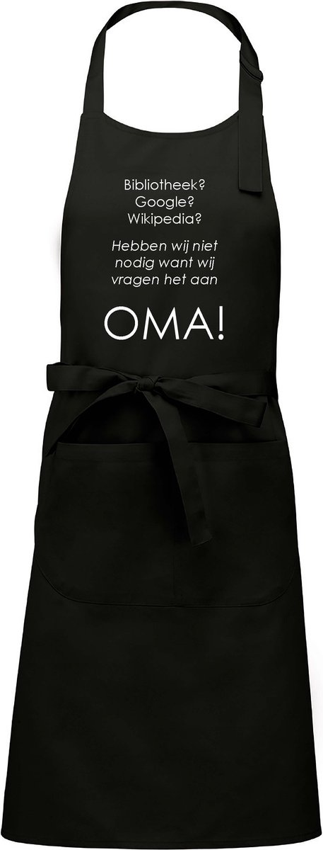 Mijncadeautje Schort - Wij vragen het aan OMA - opdruk wit - mooie en exclusieve keukenschort - zwart