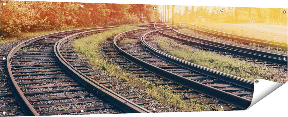 Gards Tuinposter Rails Spoorwegen naast Elkaar - 180x60 cm - Tuindoek - Tuindecoratie - Wanddecoratie buiten - Tuinschilderij Multikleur